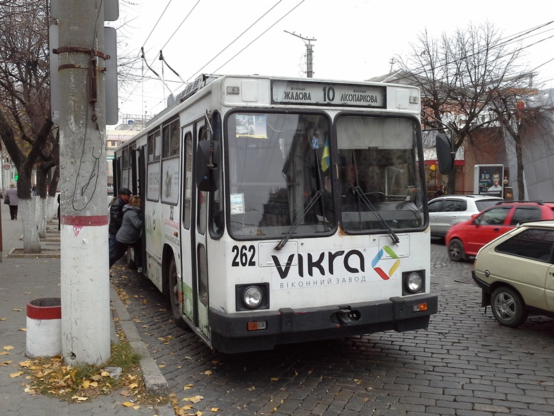 Kirov 99 reklama v transporti 6