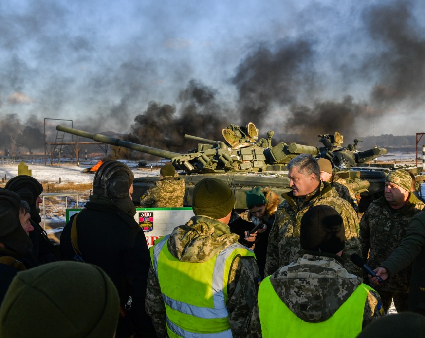4ernihiv 2018 11 28 Poroshenko tank