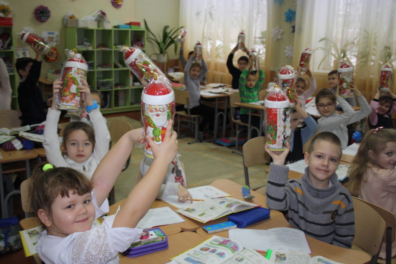 5 01 batkivschina podarunky v kremenchuci